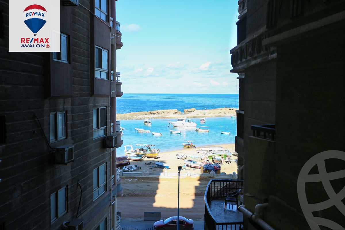 https://aqarmap.com.eg/ar/listing/5574783-for-sale-alexandria-miami-el-gaish-rd-st