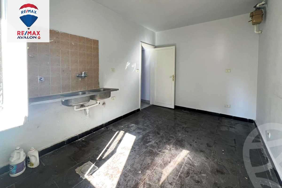 https://aqarmap.com.eg/ar/listing/5602981-for-sale-alexandria-roshdy-al-moaaskar-al-romani-st