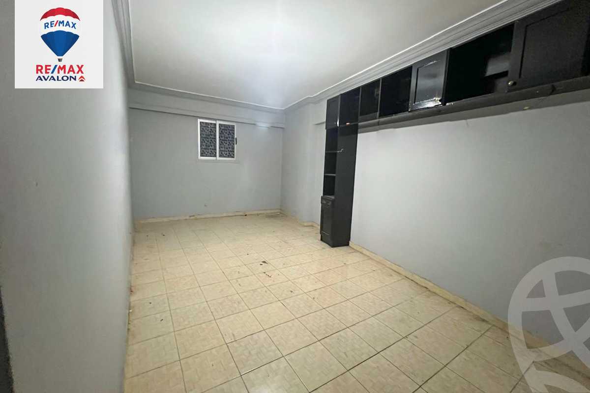 https://aqarmap.com.eg/en/listing/5641322-for-sale-alexandria-moharram-bey-kanal-al-mahmoudeya-al-bahri-st