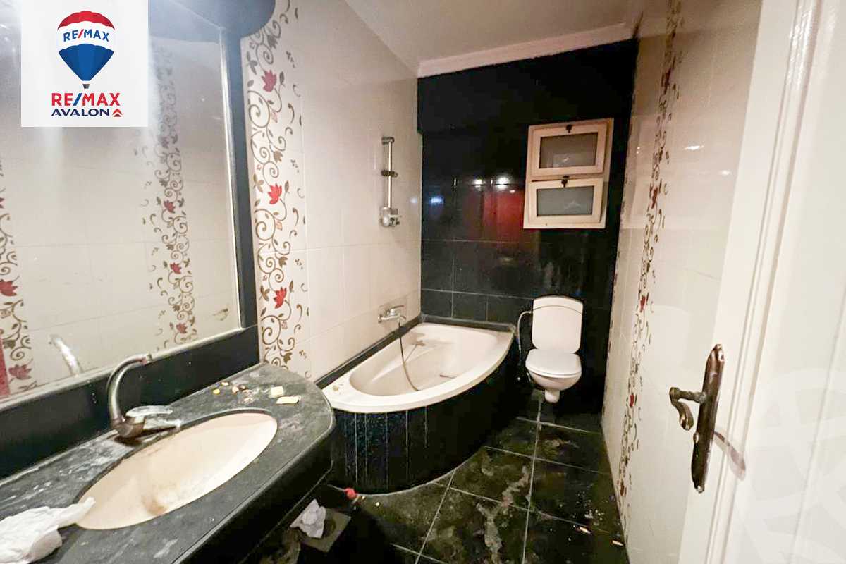 https://aqarmap.com.eg/en/listing/5641322-for-sale-alexandria-moharram-bey-kanal-al-mahmoudeya-al-bahri-st