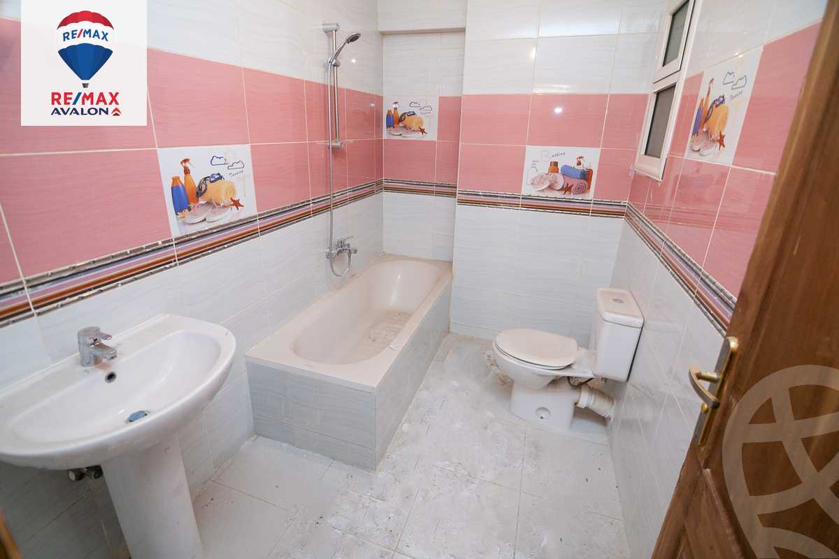 https://aqarmap.com.eg/en/listing/5664804-for-sale-alexandria-sn-styfnw-abd-el-salam-aref-st