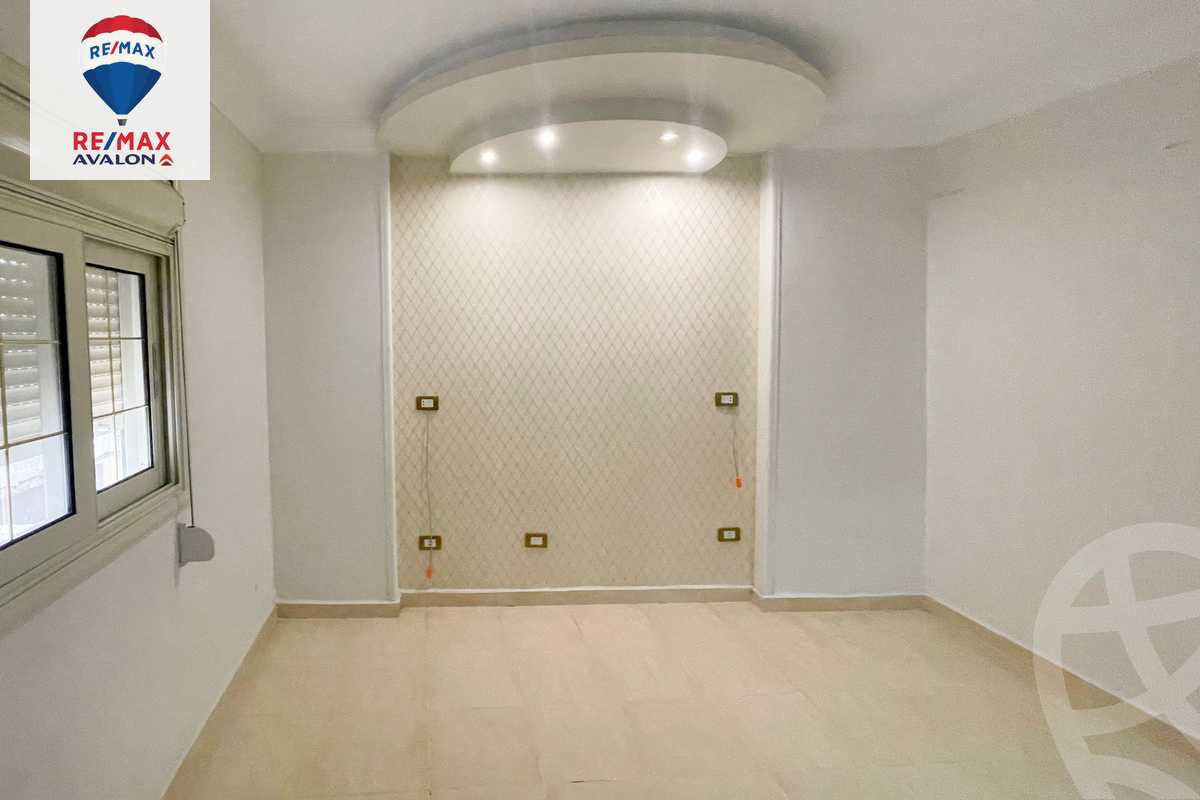 https://aqarmap.com.eg/ar/listing/5683752-for-sale-alexandria-zezenia-ibrahim-el-attar-st