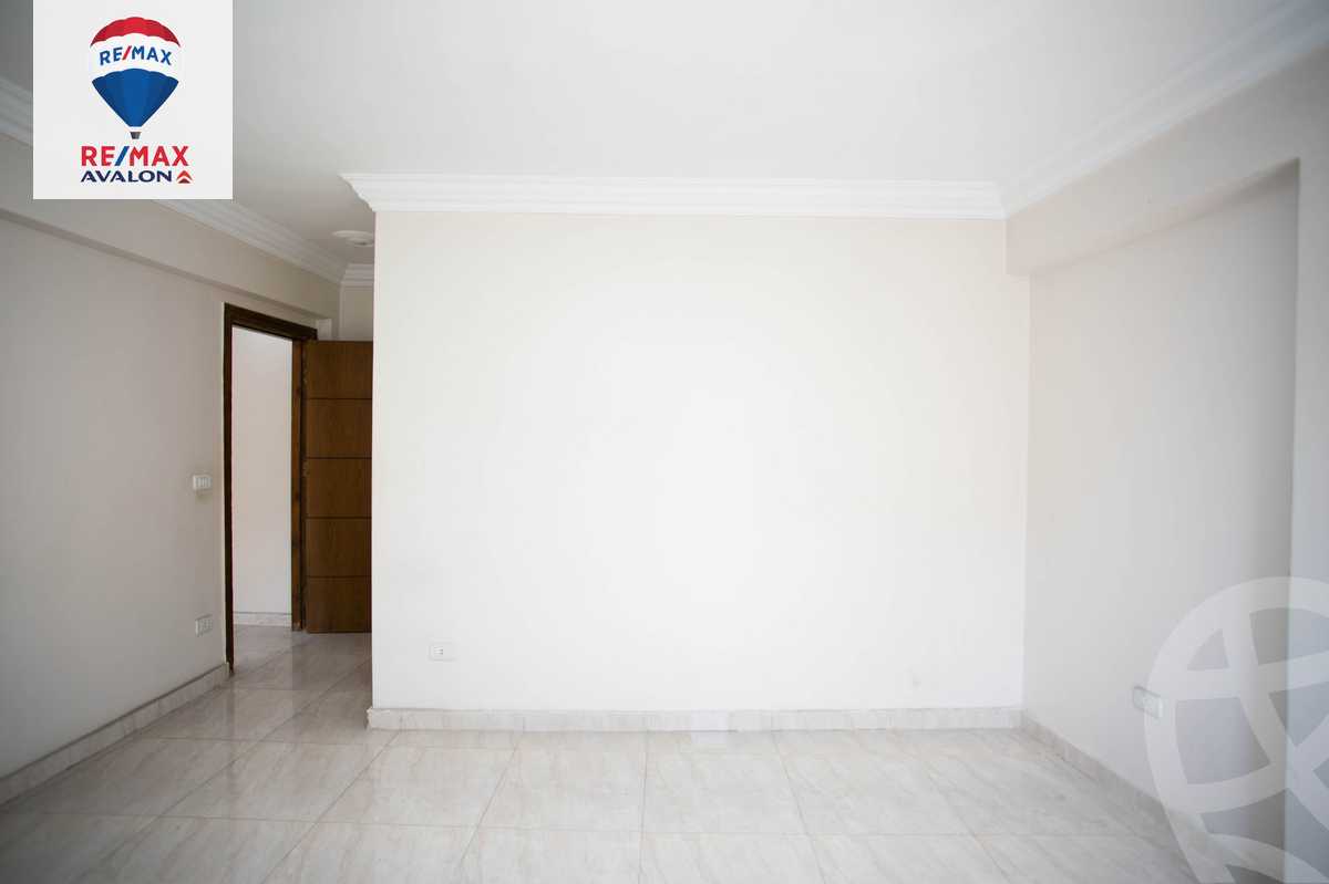 https://aqarmap.com.eg/ar/listing/5759628-for-sale-alexandria-miami-shr-jml-bd-lnsr