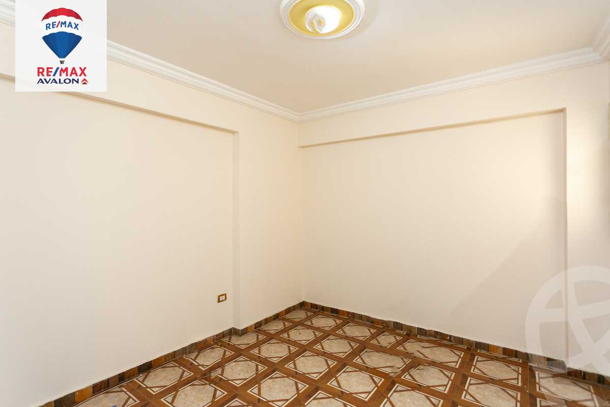 https://aqarmap.com.eg/en/listing/5774638-for-sale-alexandria-el-mandara-alex-el-mandara-bahri-sidi-kamal-st