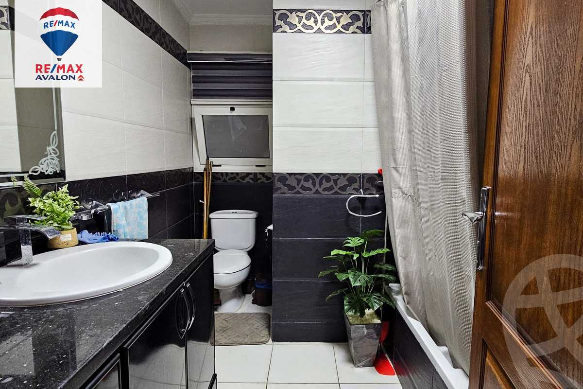 https://aqarmap.com.eg/en/listing/5791791-for-sale-alexandria-lauran-shaarawy-st