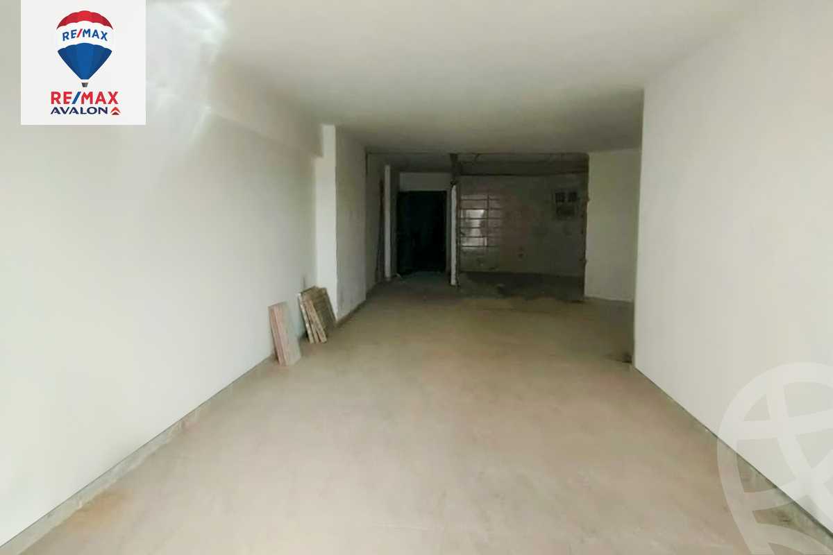 https://aqarmap.com.eg/ar/listing/5800797-for-sale-alexandria-smouha-compounds-in-smouha-valore-antoniadis-compound-el-ghonimy