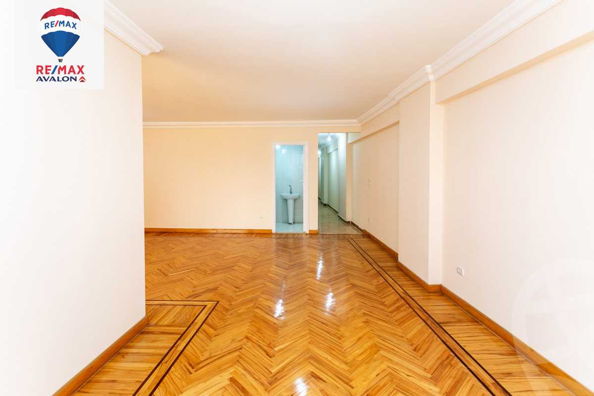 https://aqarmap.com.eg/en/listing/5805559-for-sale-alexandria-kafr-abdo-shr-lsyd-skyn-bnt-lhsyn
