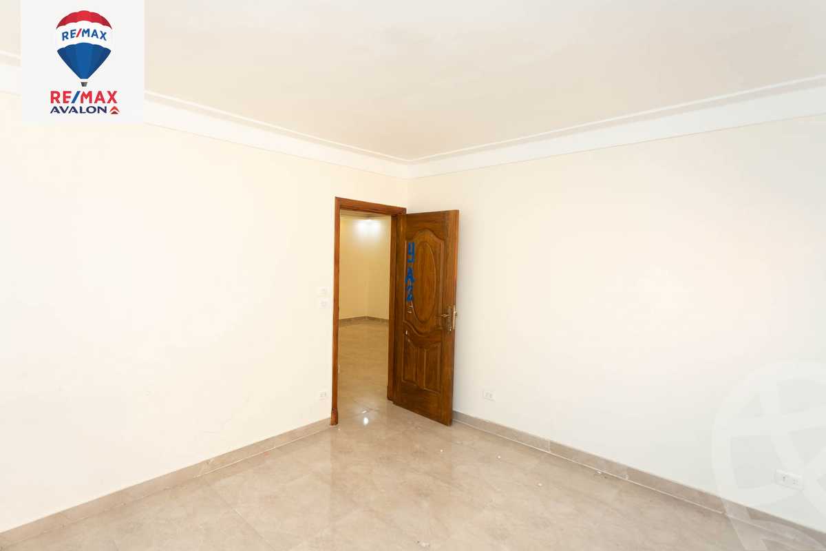 https://aqarmap.com.eg/ar/listing/5825762-for-sale-alexandria-lauran-mohammed-al-eqbal-st