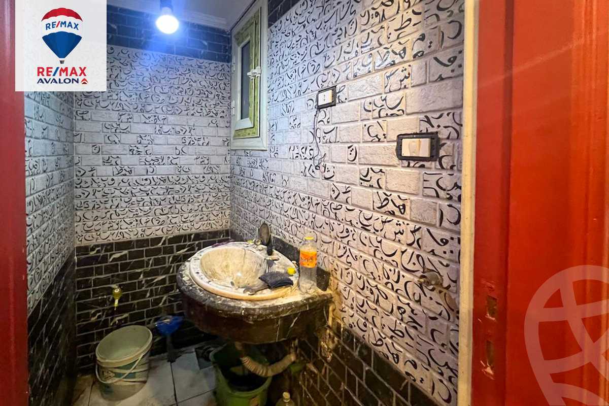 https://aqarmap.com.eg/ar/listing/5830312-for-rent-alexandria-moharram-bey-kanal-al-mahmoudeya-al-bahri-st