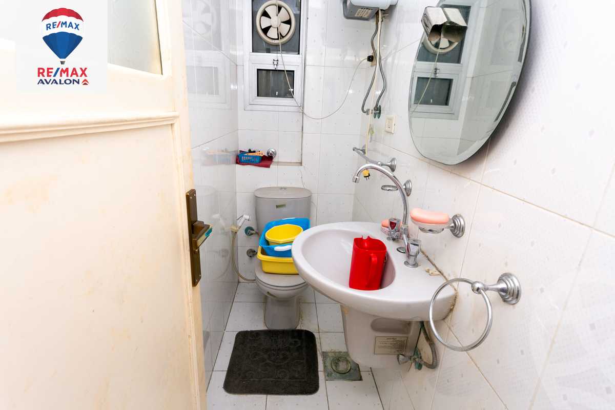 https://aqarmap.com.eg/en/listing/5839336-for-sale-alexandria-zezenia-ibrahim-el-attar-st