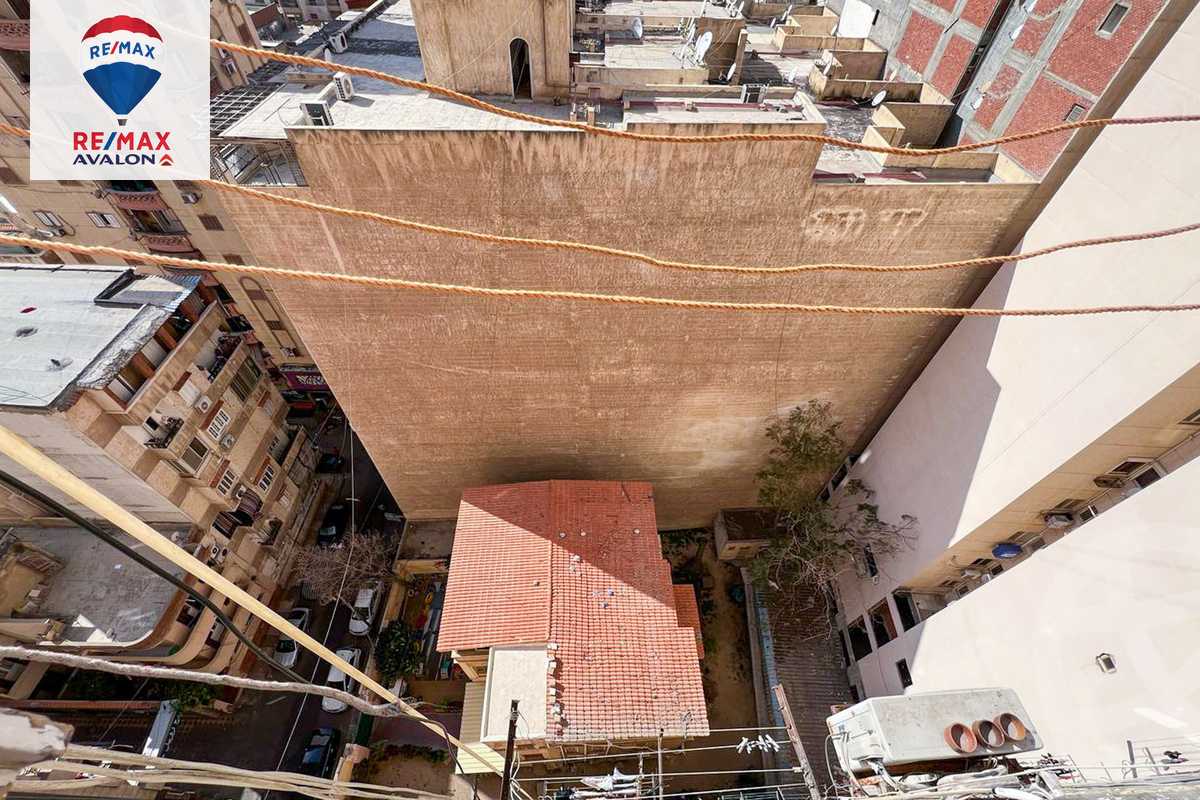 https://aqarmap.com.eg/en/listing/5853840-for-sale-alexandria-ganaklis-shr-mrtdy-bsh