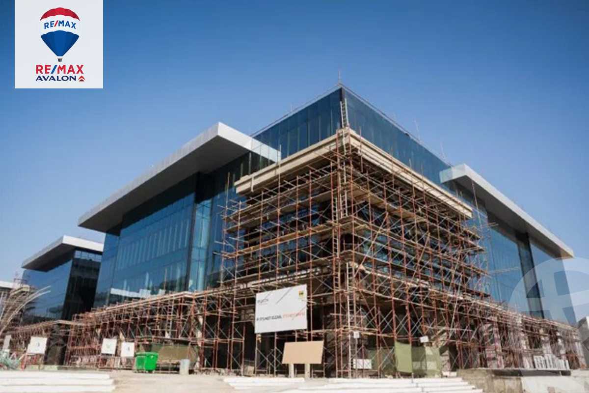 https://aqarmap.com.eg/en/listing/5857392-for-sale-cairo-new-cairo-compounds-golden-gate-redcon