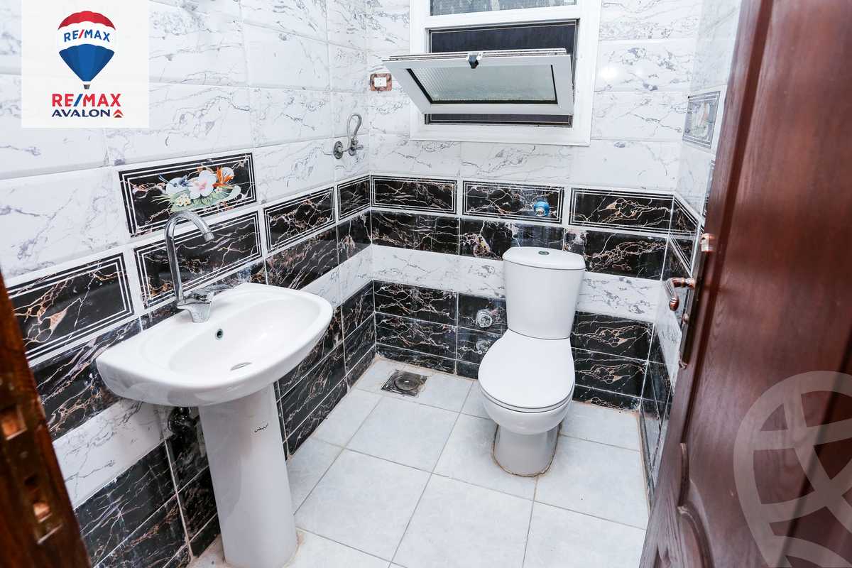 https://aqarmap.com.eg/en/listing/5857491-for-rent-alexandria-glim-mostafa-maher-st