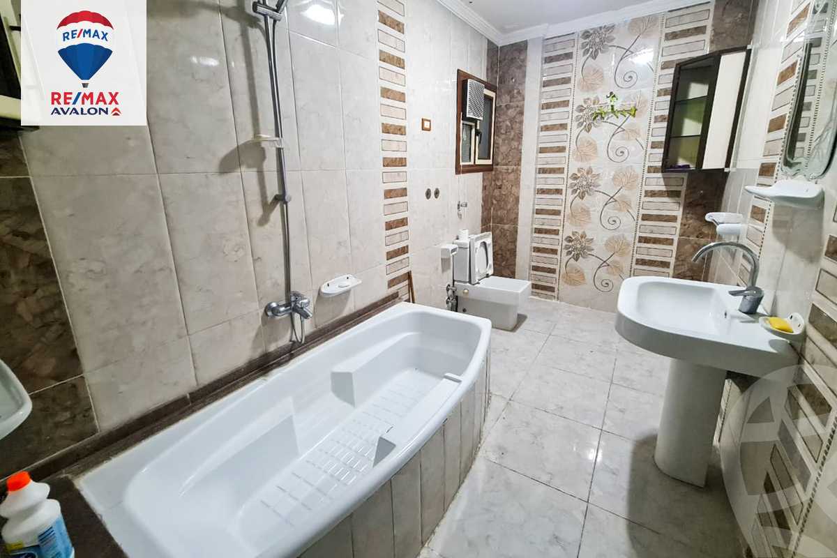 https://aqarmap.com.eg/ar/listing/5884785-for-sale-alexandria-mntq-fr-y-blskndry-latin-neighborhood