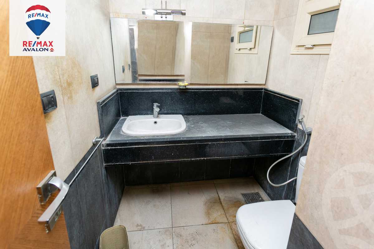 https://aqarmap.com.eg/en/listing/5939927-for-sale-alexandria-el-chatby