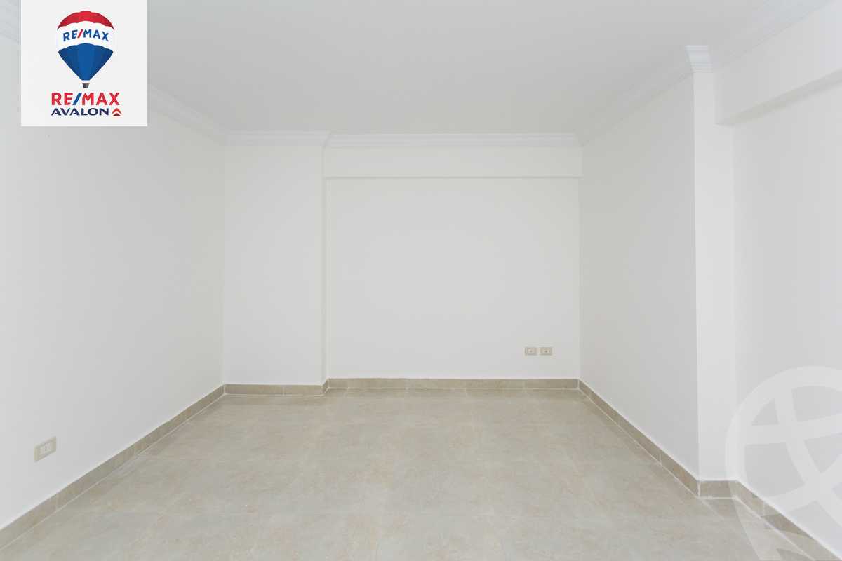 https://aqarmap.com.eg/en/listing/5948528-for-rent-alexandria-l-zryt-champollion-st