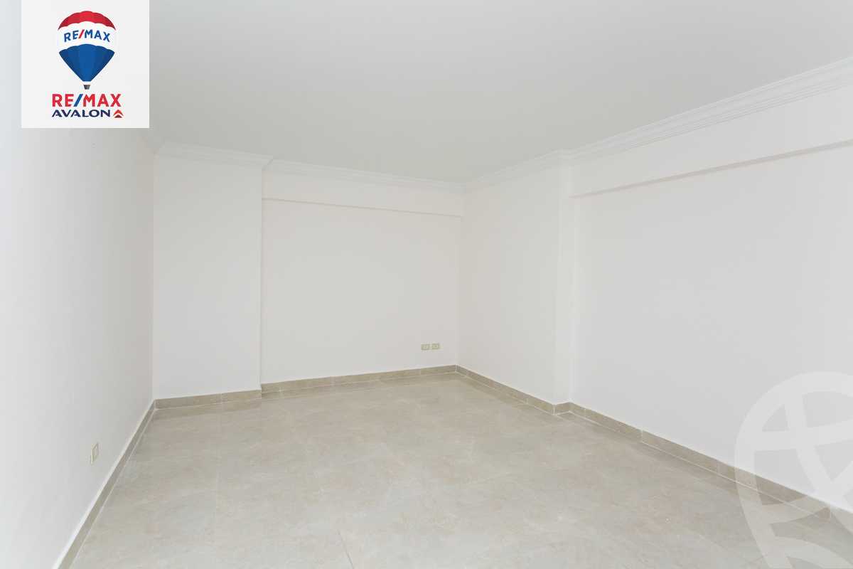 https://aqarmap.com.eg/en/listing/5948528-for-rent-alexandria-l-zryt-champollion-st