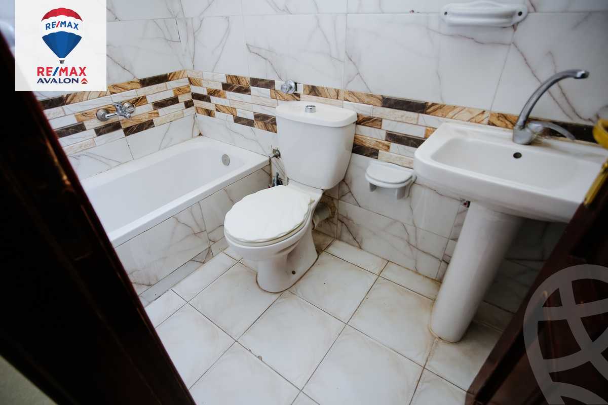 https://aqarmap.com.eg/en/listing/5962893-for-sale-alexandria-sporting-el-geish-road