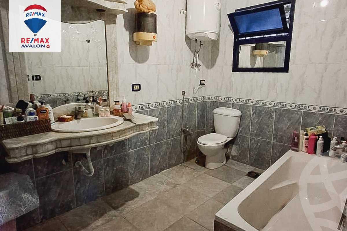 https://aqarmap.com.eg/en/listing/5962978-for-sale-alexandria-ganaklis-el-arwam-church-st