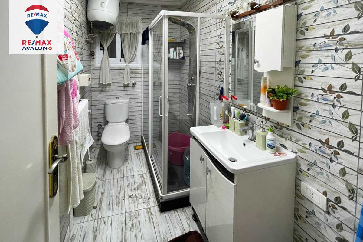 https://aqarmap.com.eg/ar/listing/5963608-for-rent-alexandria-lauran-shaarawy-st