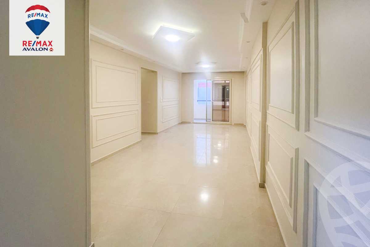 https://aqarmap.com.eg/ar/listing/5966887-for-sale-alexandria-moharram-bey-kanal-al-mahmoudeya-al-bahri-st