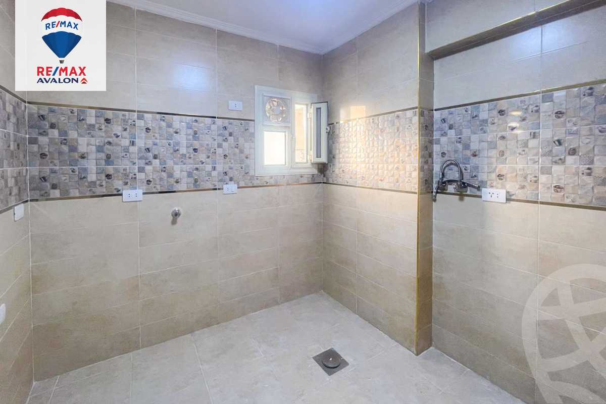 https://aqarmap.com.eg/ar/listing/5966887-for-sale-alexandria-moharram-bey-kanal-al-mahmoudeya-al-bahri-st