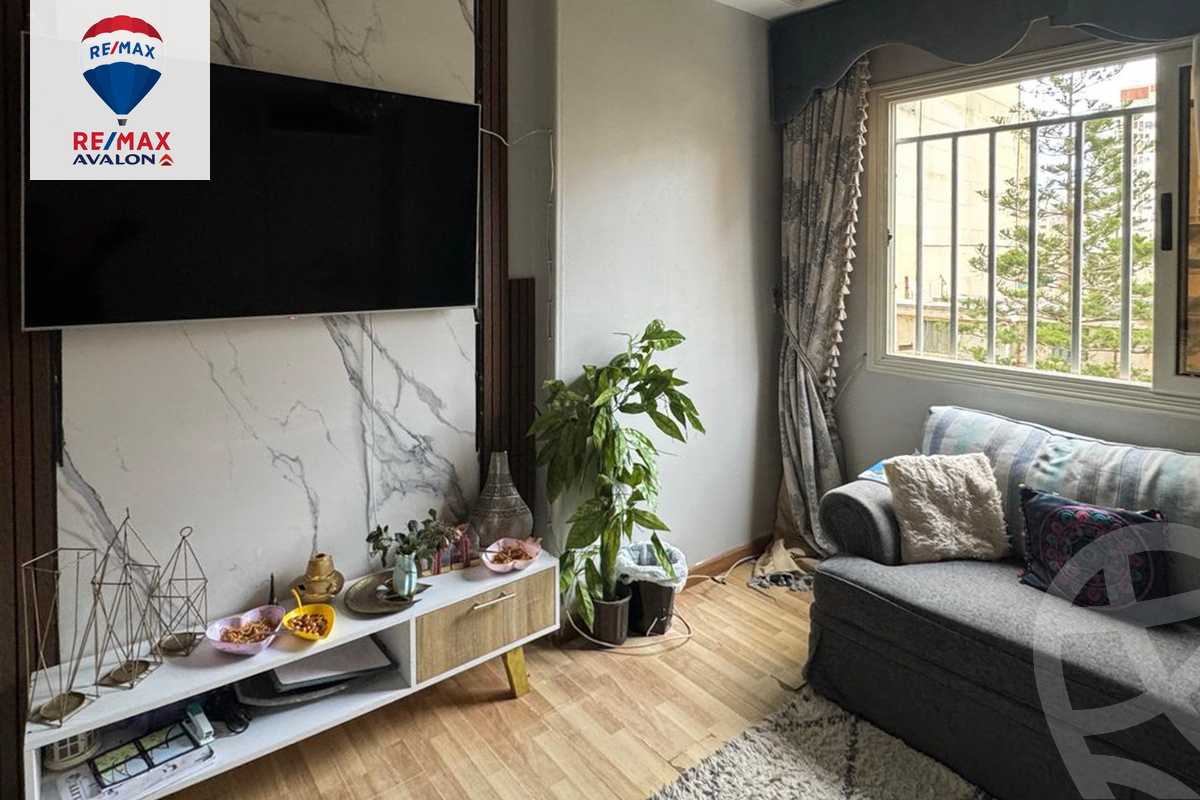 https://aqarmap.com.eg/en/listing/5976780-for-sale-alexandria-glim-mostafa-maher-st