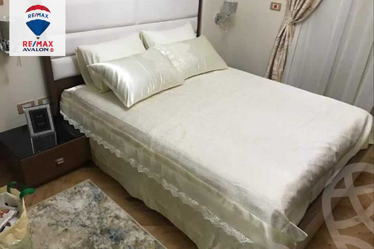 https://aqarmap.com.eg/ar/listing/5983397-for-sale-alexandria-moharram-bey-kanal-al-mahmoudeya-al-bahri-st
