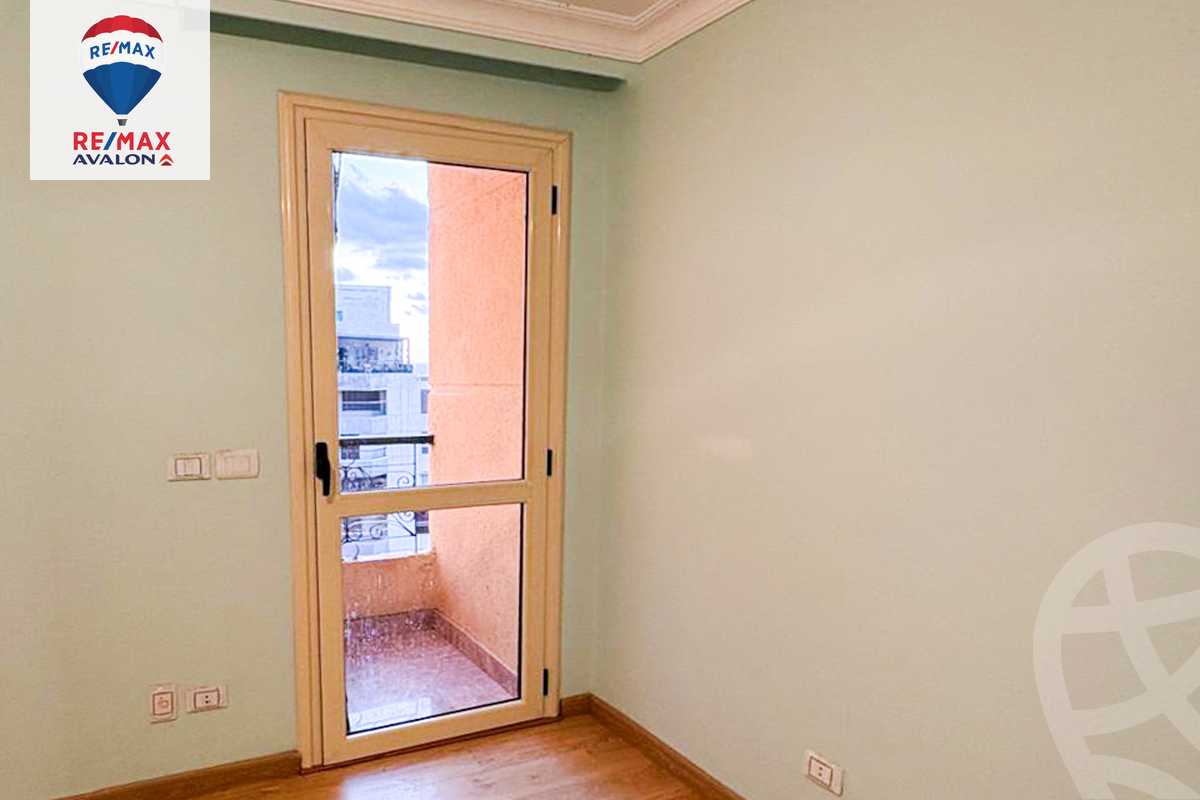 https://aqarmap.com.eg/en/listing/6000791-for-rent-alexandria-el-montazah-compounds-in-el-montazah-royal-plaza-compound-al-halawany