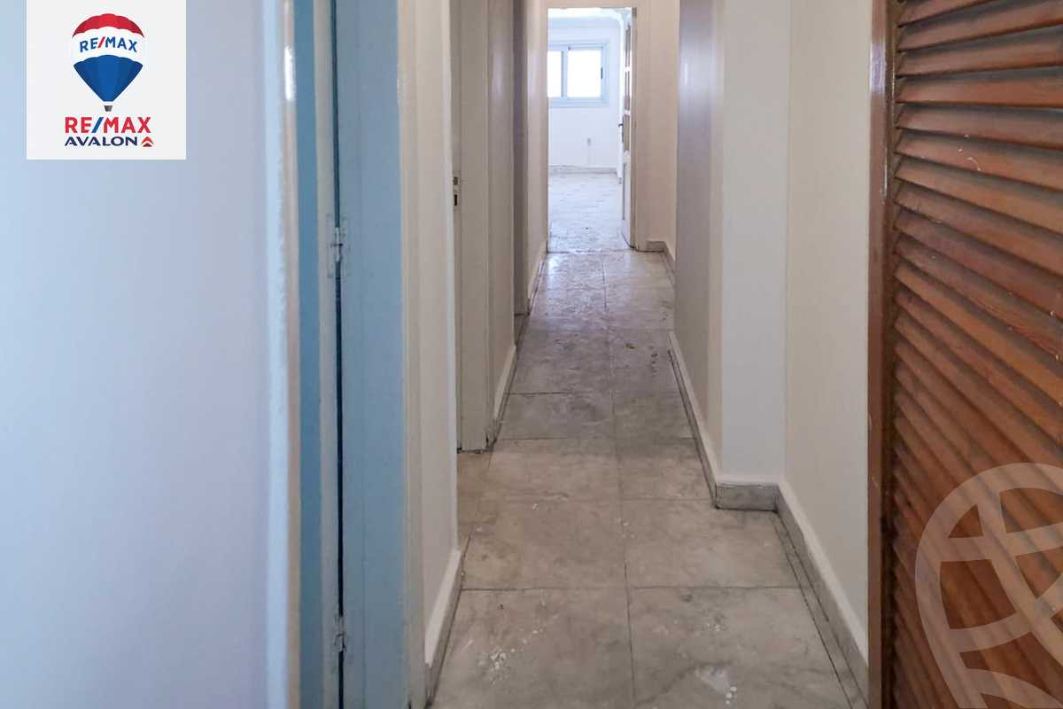 https://aqarmap.com.eg/en/listing/6056843-for-sale-alexandria-lauran-ahmed-zou-al-fekar-st