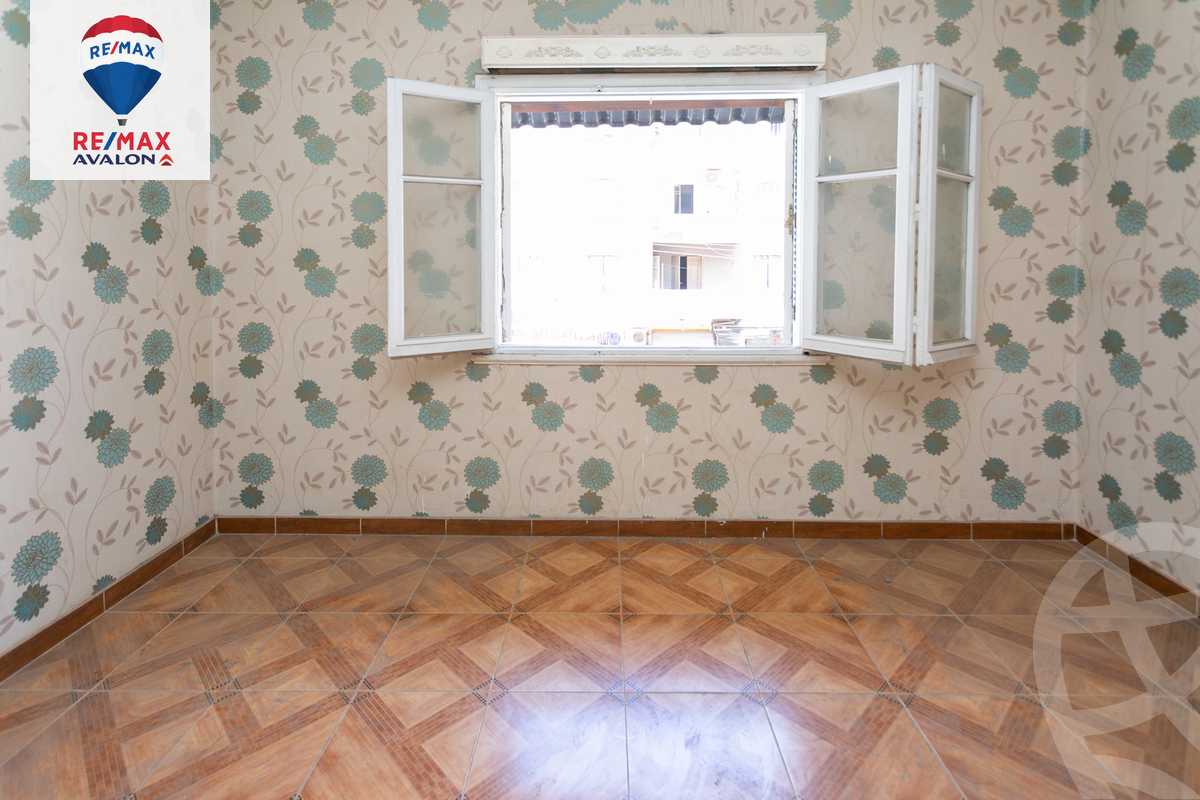 https://aqarmap.com.eg/en/listing/6107560-for-rent-alexandria-bolekly-abd-el-salam-aref-st