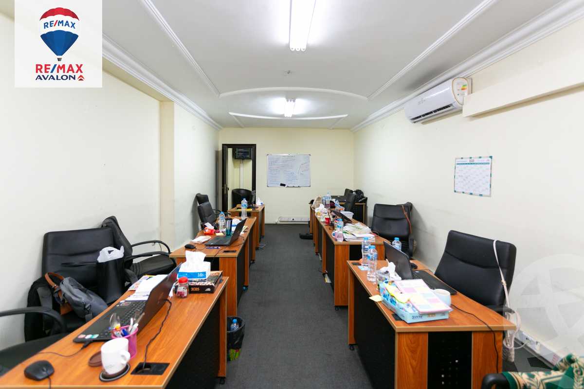 https://aqarmap.com.eg/ar/listing/6114380-for-sale-alexandria-kafr-abdo-sant-giyn-st