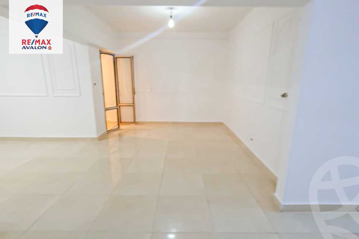 https://aqarmap.com.eg/ar/listing/6132712-for-sale-alexandria-bolekly-mostafa-kamel-stt