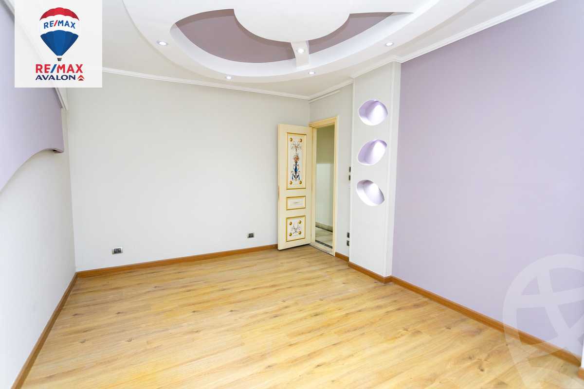 https://aqarmap.com.eg/en/listing/6138624-for-sale-alexandria-sporting-shr-bwr-s-yd