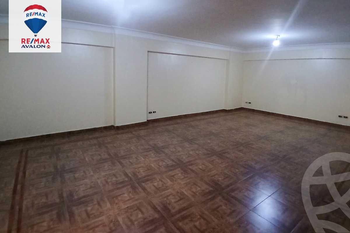 https://aqarmap.com.eg/ar/listing/6138854-for-sale-alexandria-smouha-al-adib-mohammed-zaiton-st