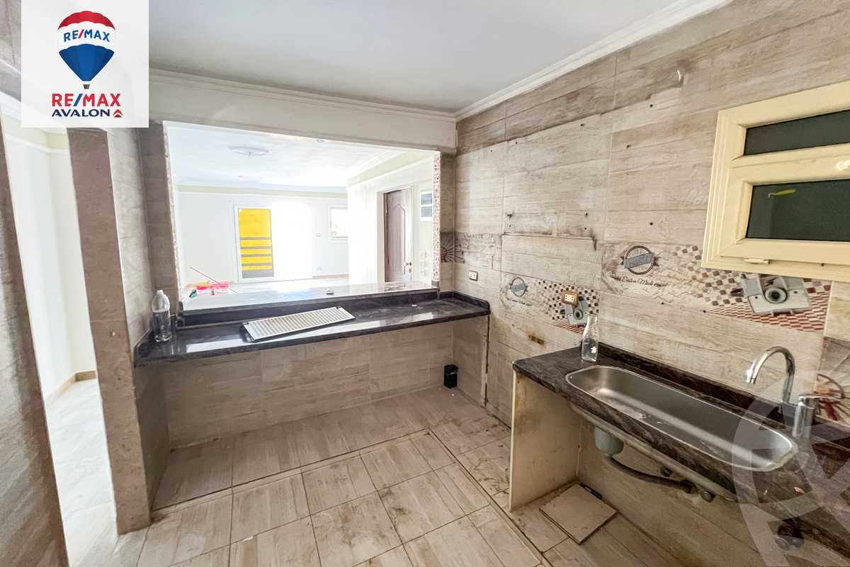 https://aqarmap.com.eg/ar/listing/6161614-for-rent-alexandria-kafr-abdo-sant-giyn-st