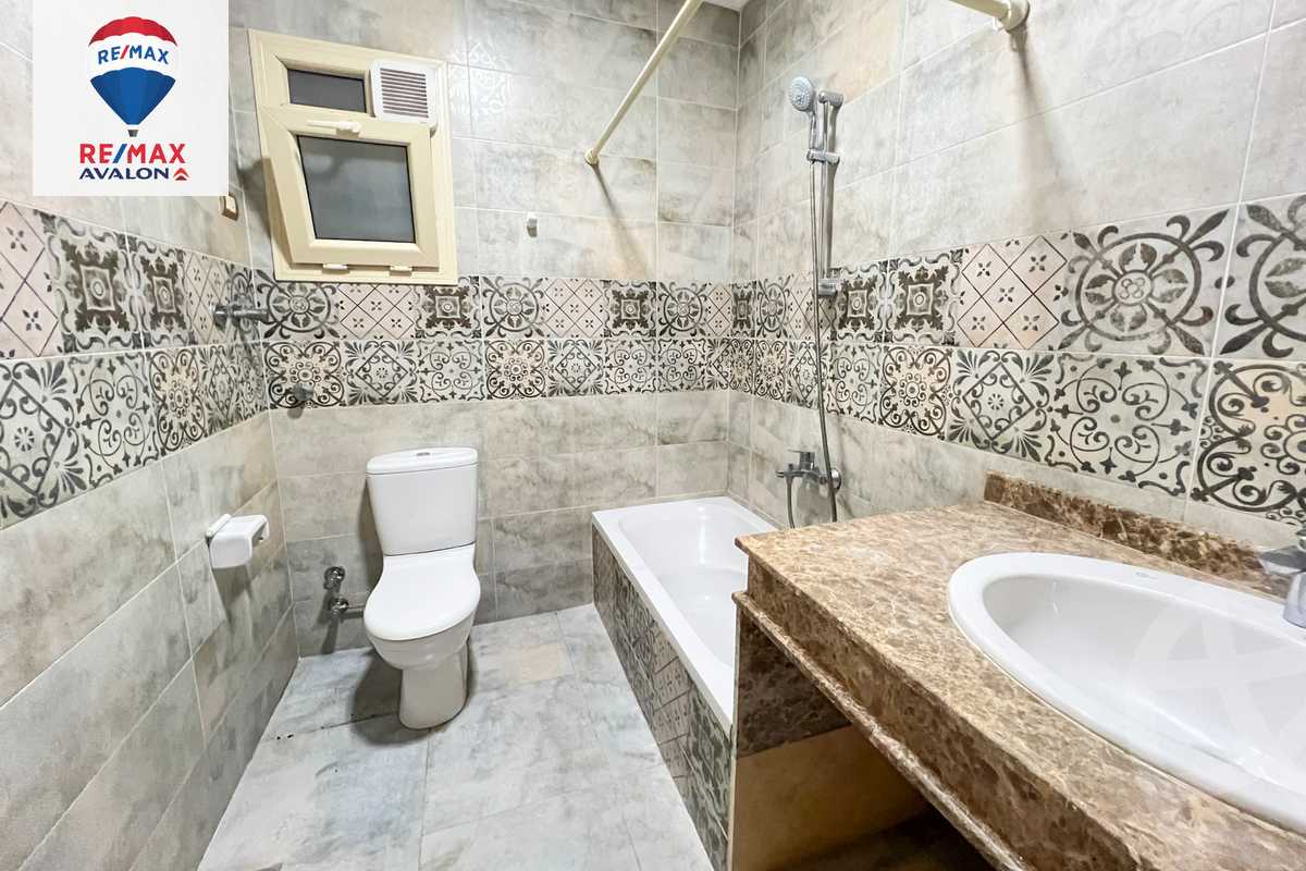 https://aqarmap.com.eg/ar/listing/6161614-for-rent-alexandria-kafr-abdo-sant-giyn-st