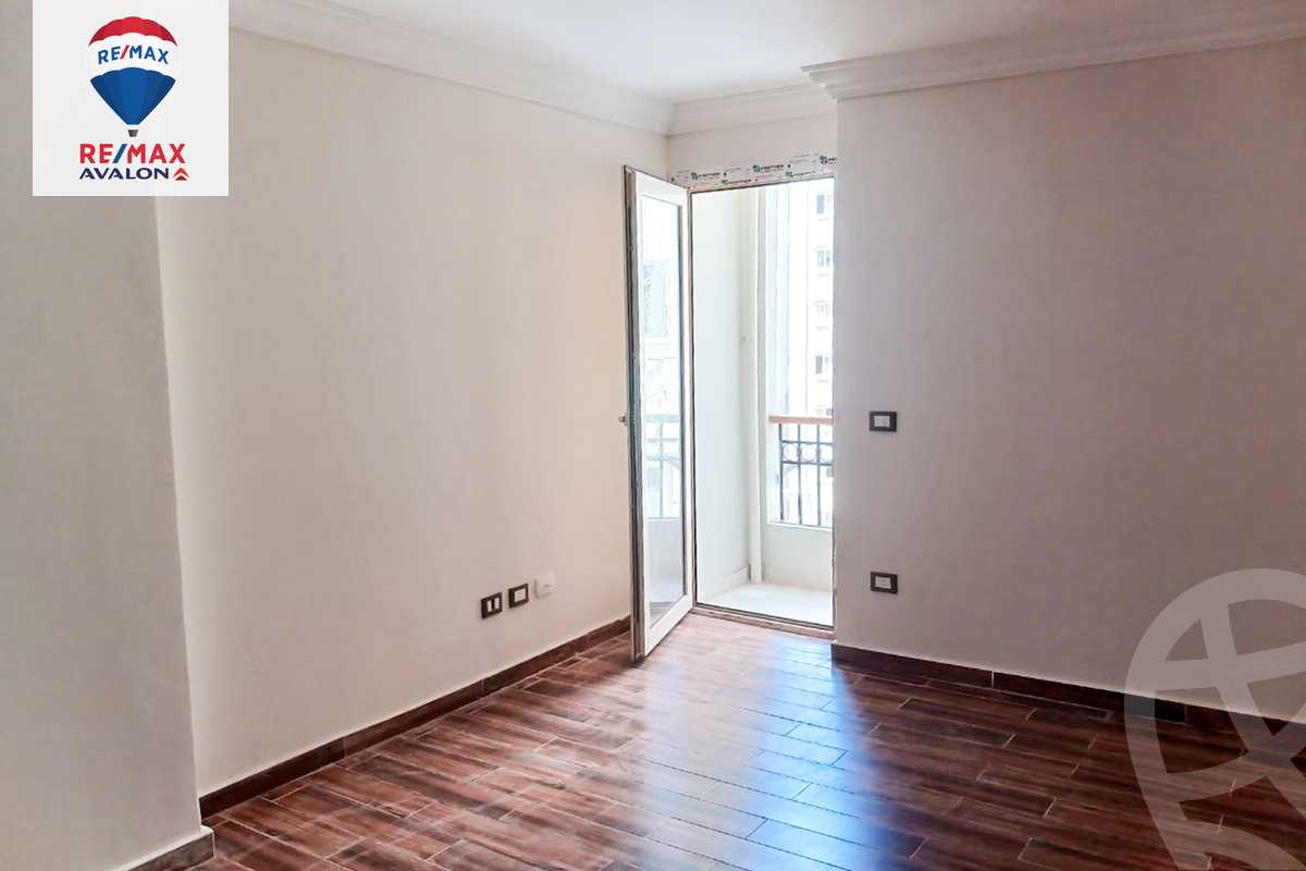 https://aqarmap.com.eg/ar/listing/6179762-for-rent-alexandria-smouha-compounds-in-smouha-valore-smouha
