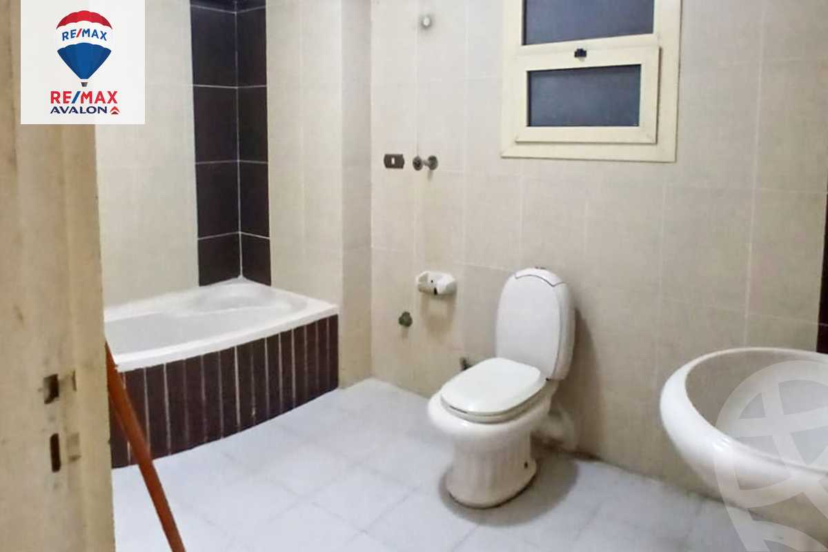 https://aqarmap.com.eg/ar/listing/6181206-for-sale-alexandria-kafr-abdo-sant-giyn-st