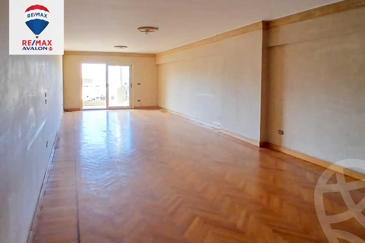 https://aqarmap.com.eg/ar/listing/6181206-for-sale-alexandria-kafr-abdo-sant-giyn-st