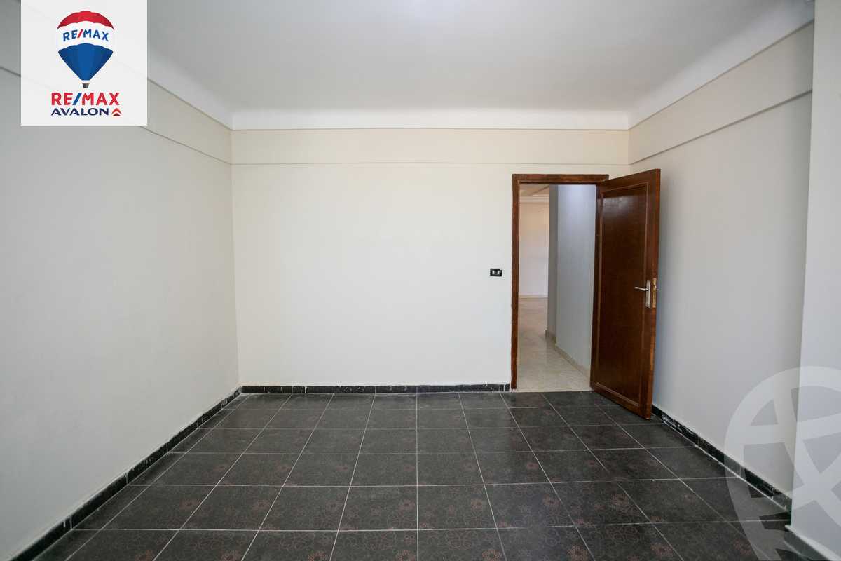 https://aqarmap.com.eg/ar/listing/6197264-for-sale-alexandria-smwh-ljdyd