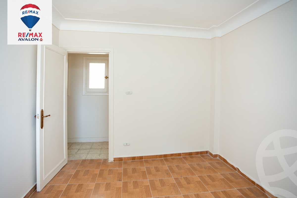 https://aqarmap.com.eg/ar/listing/6198228-for-sale-alexandria-ganaklis-shr-bw-qyr-tryq-lhry