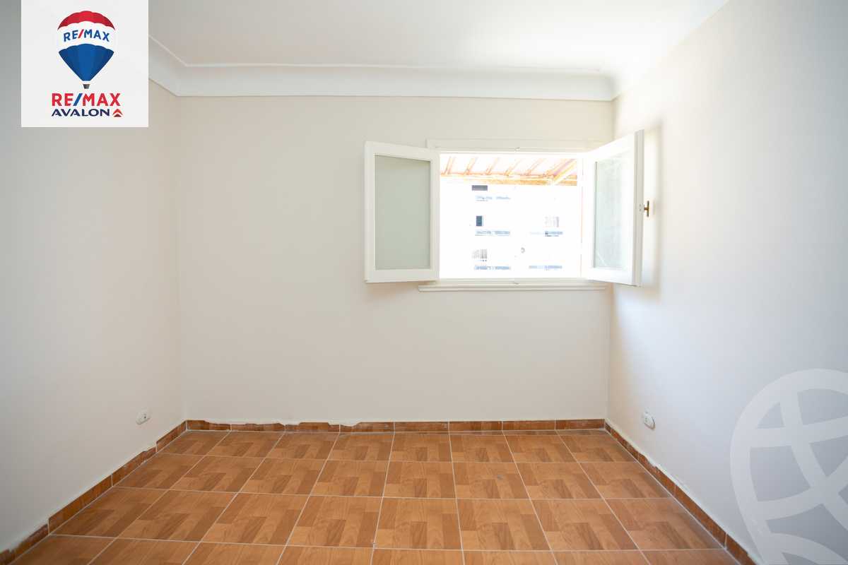 https://aqarmap.com.eg/ar/listing/6198228-for-sale-alexandria-ganaklis-shr-bw-qyr-tryq-lhry