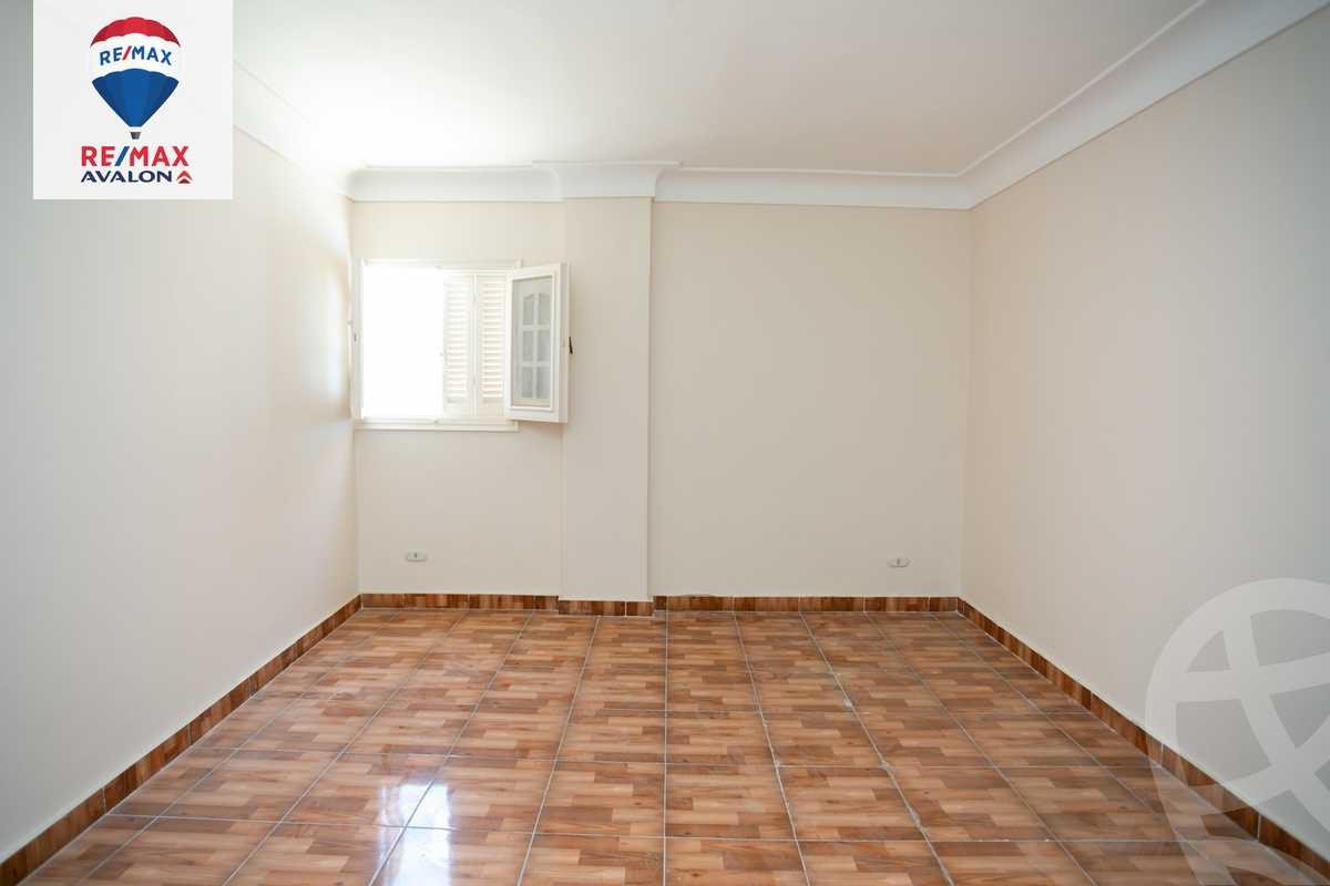 https://aqarmap.com.eg/ar/listing/6198228-for-sale-alexandria-ganaklis-shr-bw-qyr-tryq-lhry