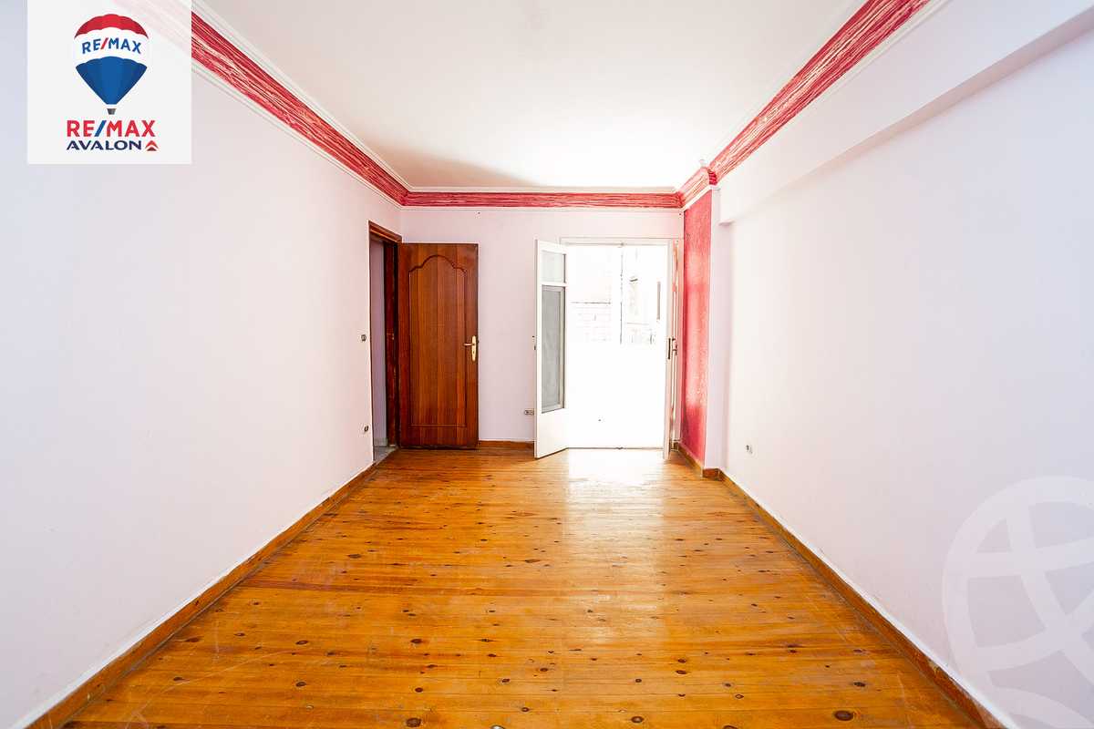 https://aqarmap.com.eg/ar/listing/6205774-for-sale-alexandria-sydy-bshr-sydy-bshr-bhry-shr-mhmwd-l-yswy
