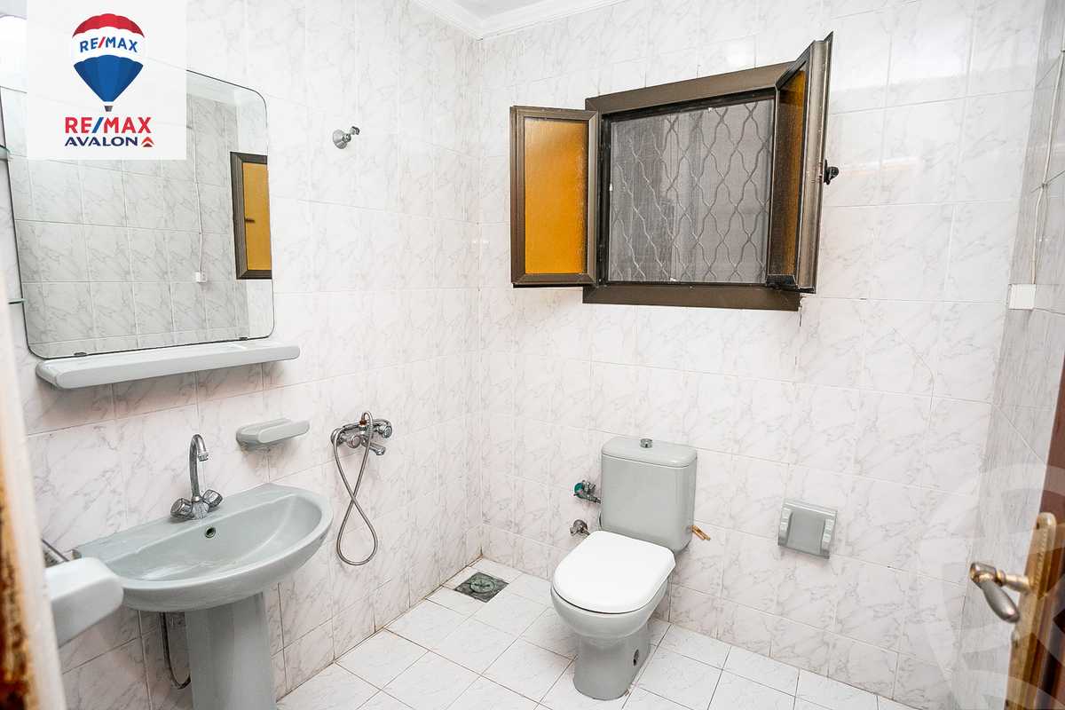 https://aqarmap.com.eg/ar/listing/6205774-for-sale-alexandria-sydy-bshr-sydy-bshr-bhry-shr-mhmwd-l-yswy