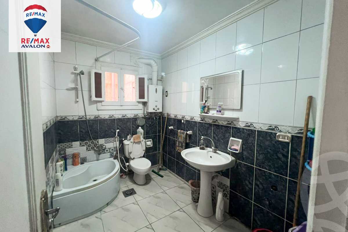 https://aqarmap.com.eg/en/listing/6209385-for-sale-alexandria-camp-cesar-port-said-street