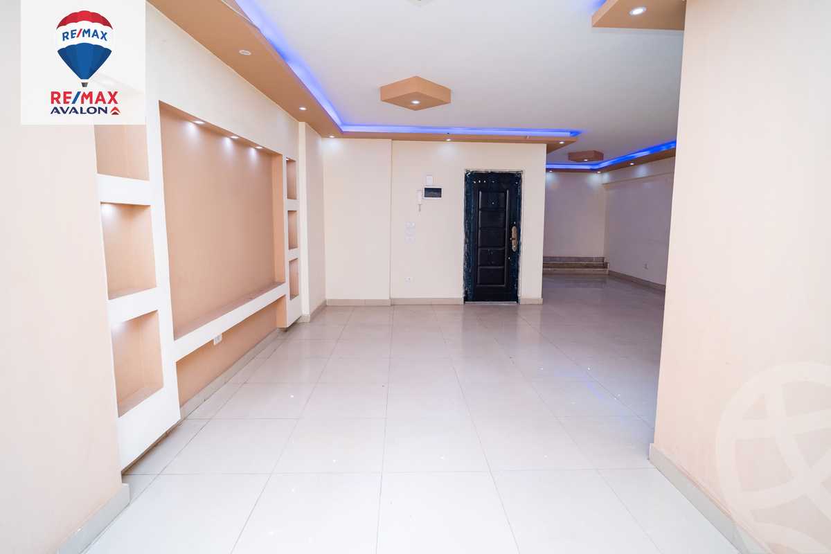 https://aqarmap.com.eg/ar/listing/6216785-for-sale-alexandria-sidi-gaber-el-mosheer-ahmed-isamil-st