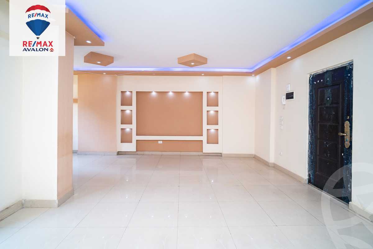 https://aqarmap.com.eg/ar/listing/6216785-for-sale-alexandria-sidi-gaber-el-mosheer-ahmed-isamil-st