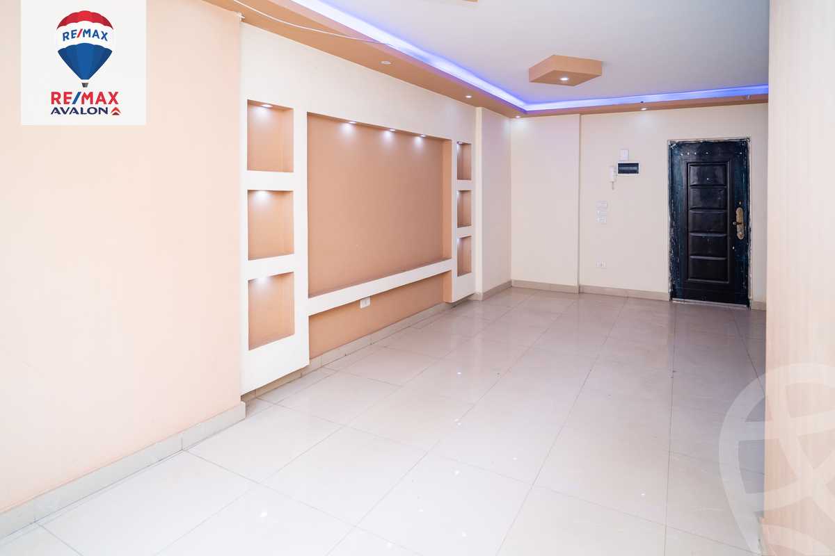 https://aqarmap.com.eg/ar/listing/6216785-for-sale-alexandria-sidi-gaber-el-mosheer-ahmed-isamil-st